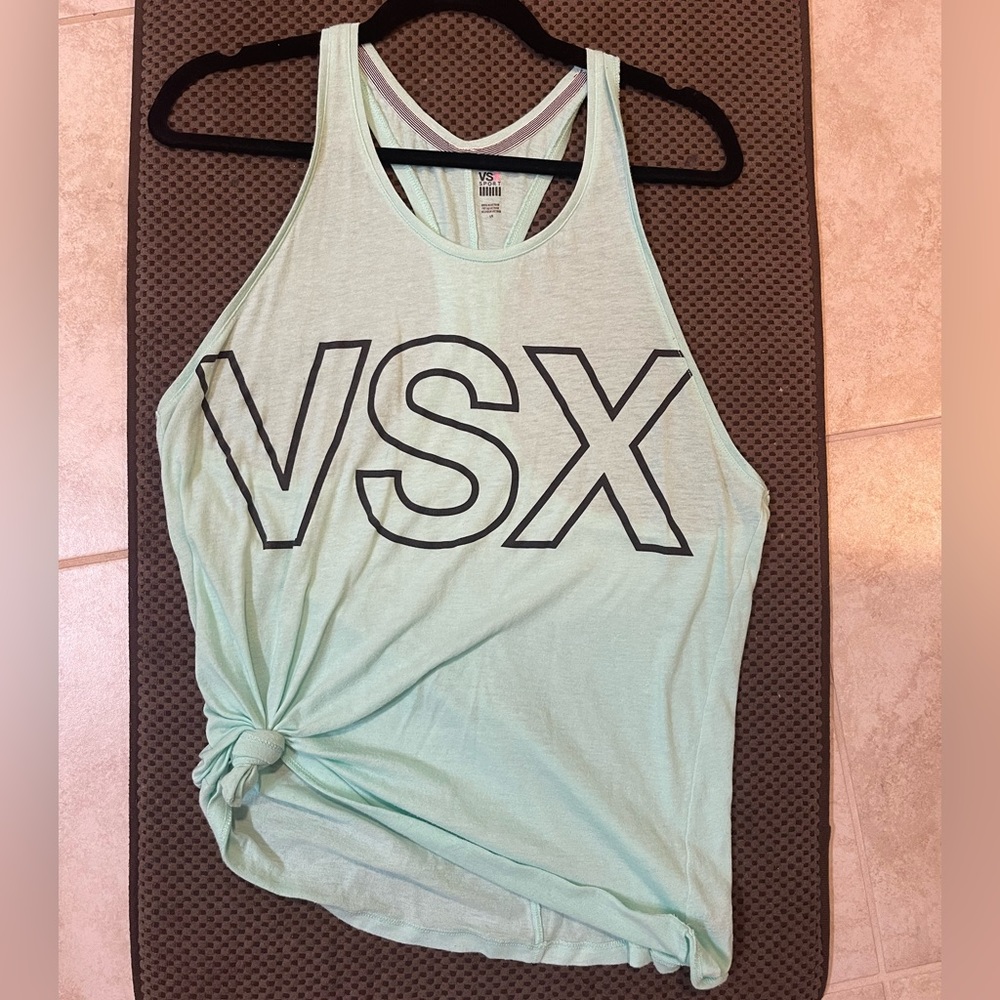 Victoria’s Secret racer back Tank -L